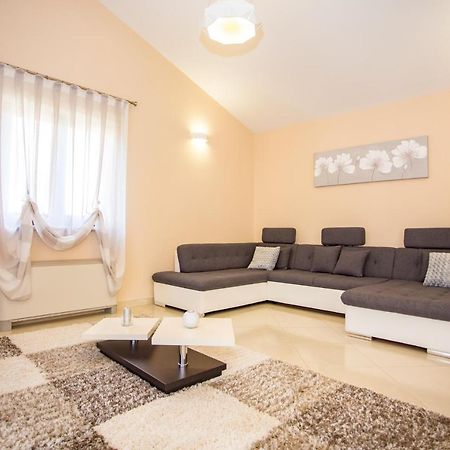 House Brigita 1762 Villa Porec Bagian luar foto