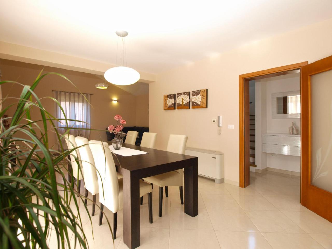 House Brigita 1762 Villa Porec Bagian luar foto